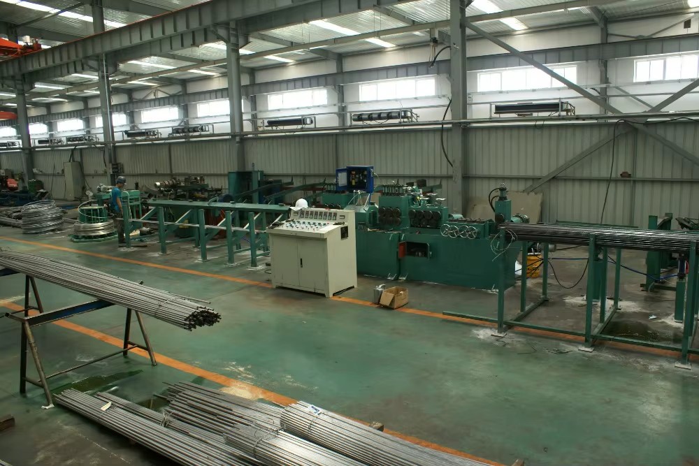CENTERLESS GROUND ROUND BAR H13 STEEL