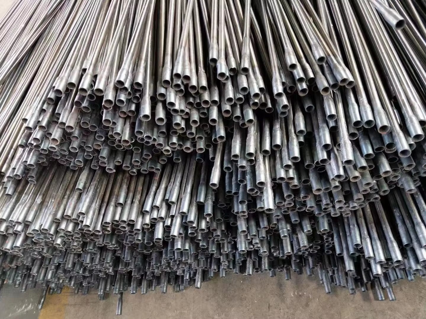 Best Price of Customized Precision Seamless Steel Pipe for Industrial