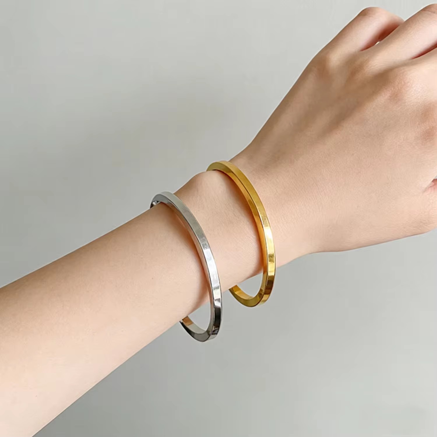 Twisted Open-ended Bangle Women Trendy Elegant Gifts Dainty Jewelry 18K Gold Plated Stackable Stainless Steel Cuff Bracelets