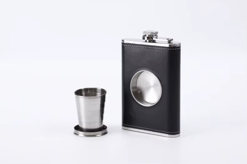 Portable 8oz Stainless Steel Collapsible Shot Flask Leather Hip Flask With Built-In 2Oz Shot Glass Funnel for Travel Outdoor
