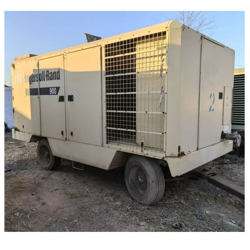 Used 350psi 400 HP Ingersoll Rand XHP900 Diesel Portable Lubricated Screw Air Compressor