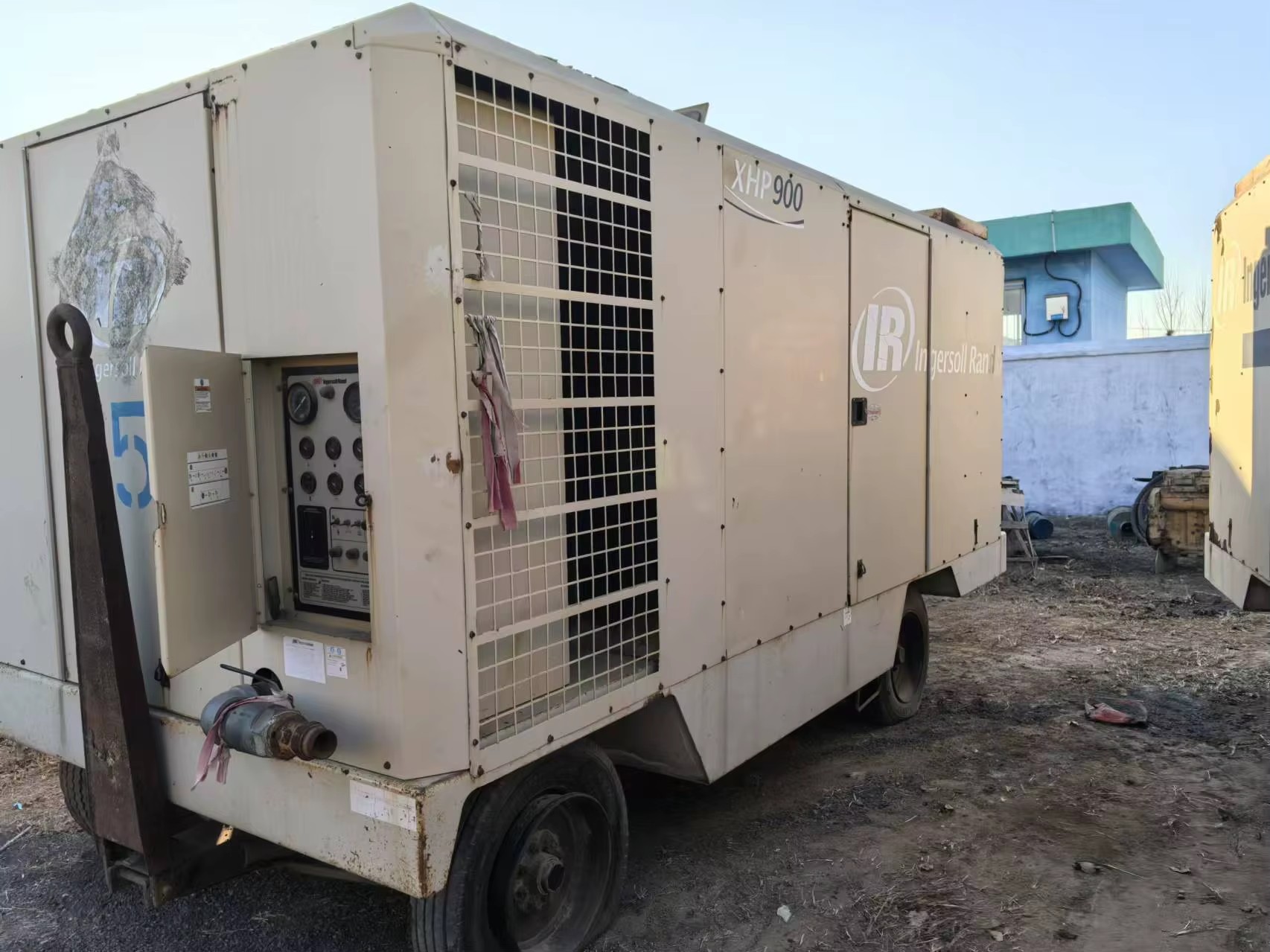 Used 350psi 400 HP Ingersoll Rand XHP900 Diesel Portable Lubricated Screw Air Compressor