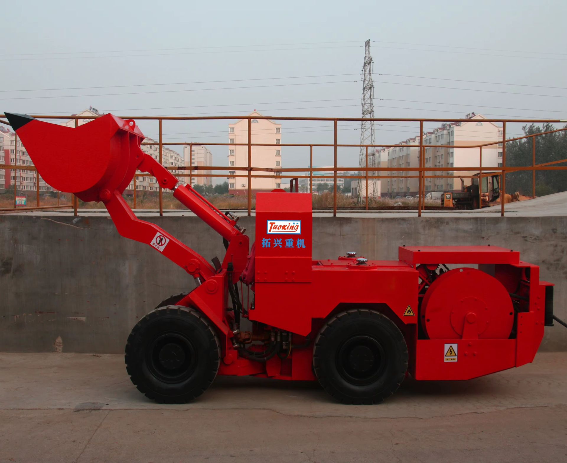Tuoxing 0.5cbm 1t Energy Saving 37kW New Design Mining Equipment Underground Electric Scooptram with CE for Sale