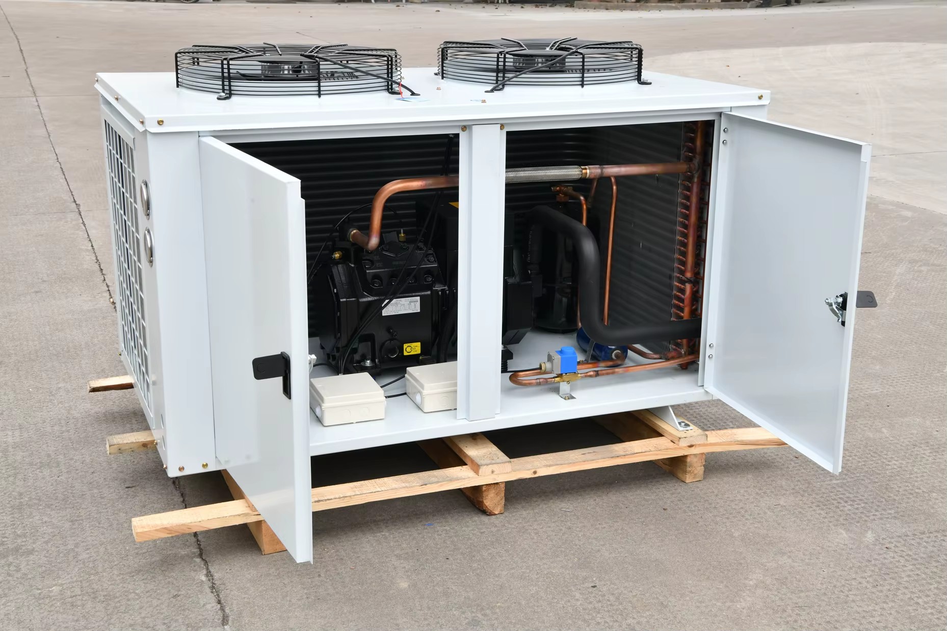 Promotional Durable Copeland Scroll Compressor Energy Saving Motor FNU80 Air Cooled Condenser Unit
