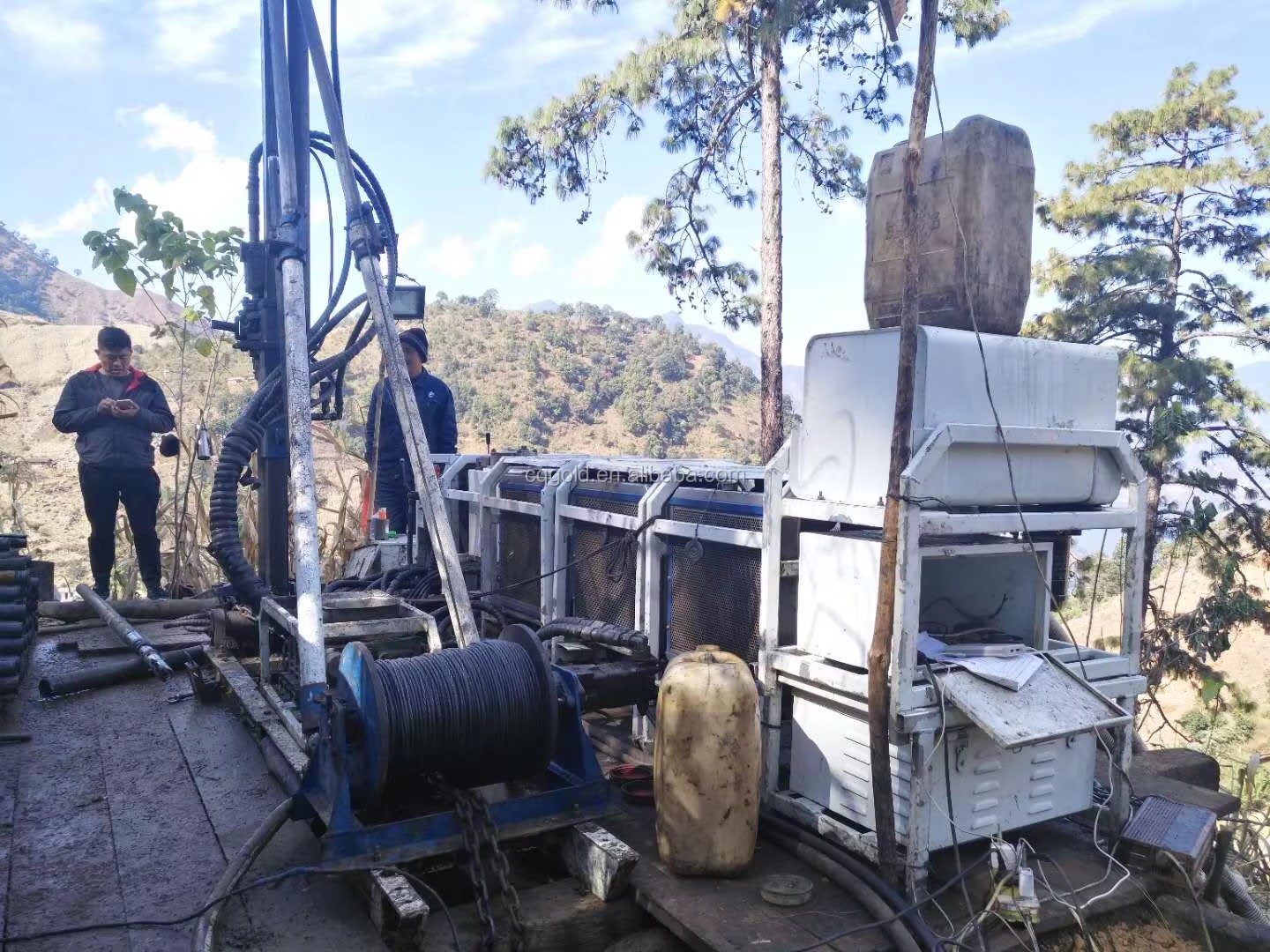 Portable Wireline Drilling Rig Easy Move Geological Exploration Drilling Machine for Drilling Mine Borehole