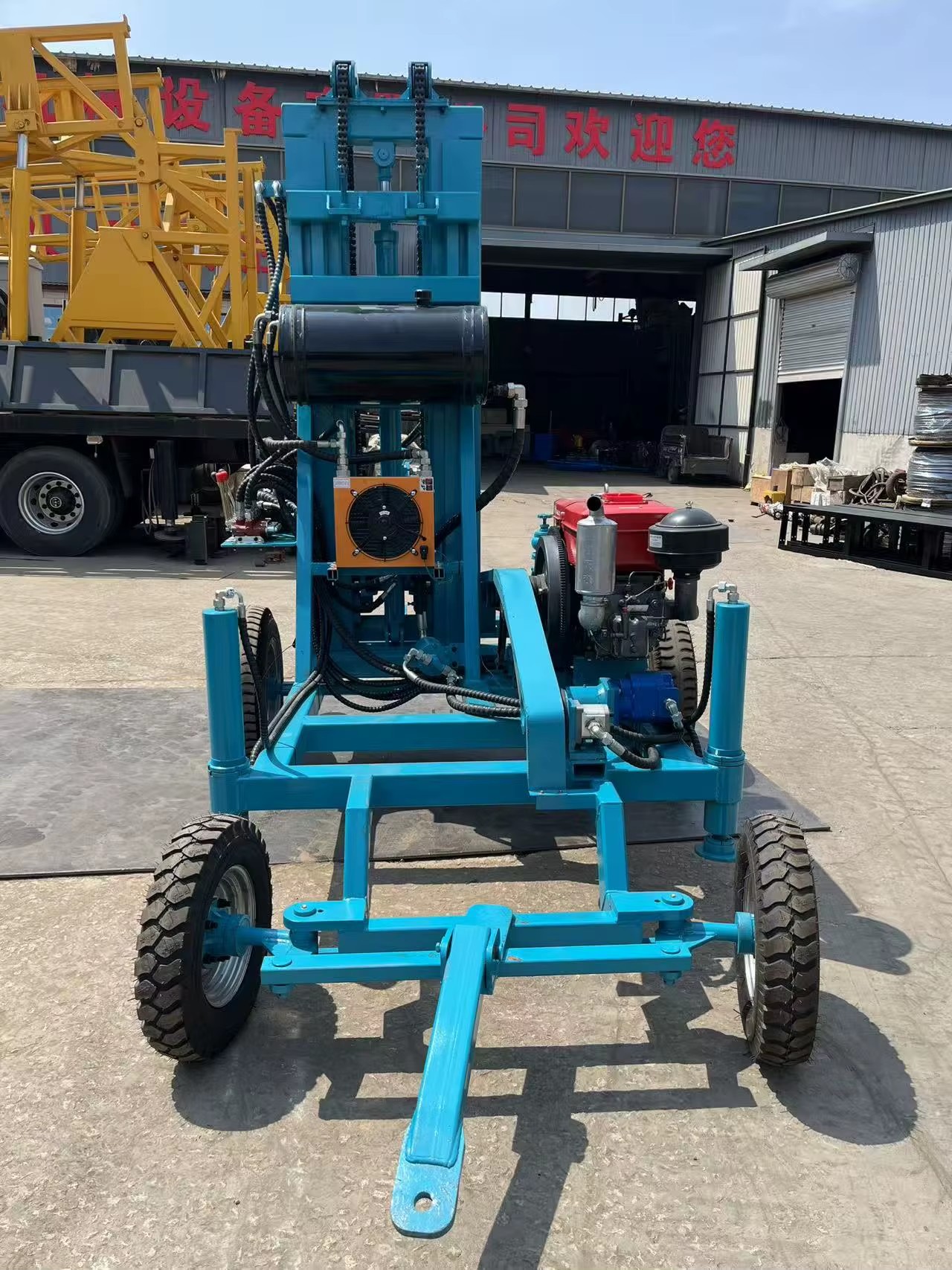 Small Portable Hydraulic Diesel 32HP Rotary Borehole Water Well Drill Rig Gearbox Max 200m Depth 75-300mm Diameter Wheels Farm