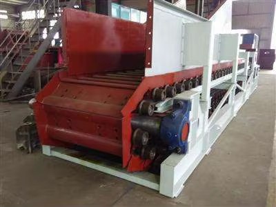 New Type Heavy Duty Metal Hopper Apron Feeder Conveyor Belts for Stone Mining