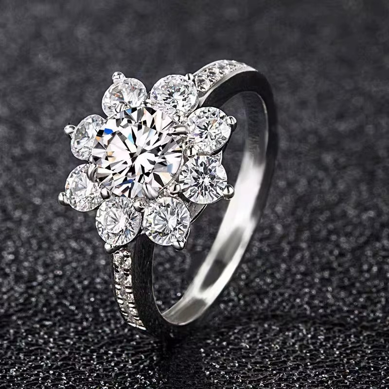 Luxury 18k Gold Lab Grown Diamond Engagement Ring with Round Brilliant Cut Side Stone 0.8ct NGTC Certified for Women Wedding