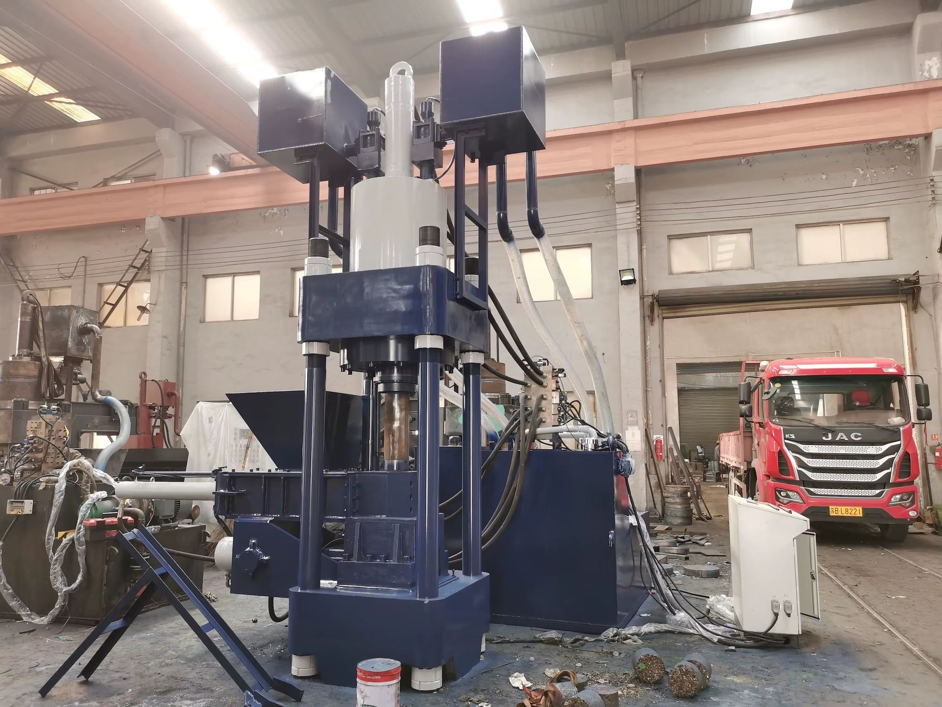 630ton Automatic Vertical Steel Chips Briquette Making Machine