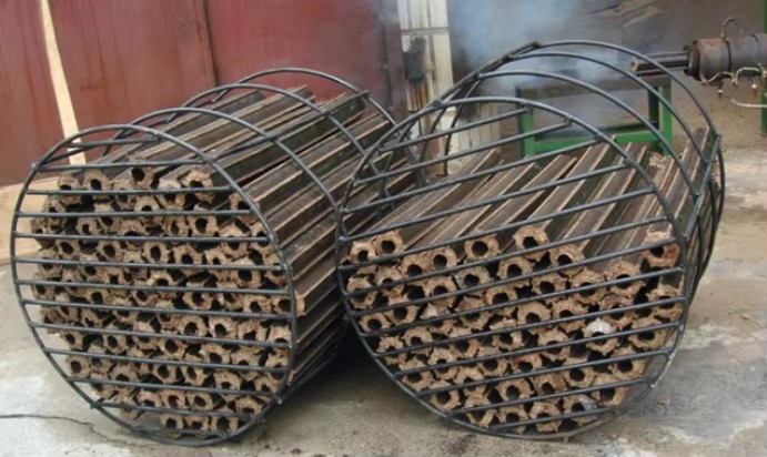 Cost-Effective Biomass Briquette & Charcoal Making Machine Factory Stock Direct Supply Fast Delivery