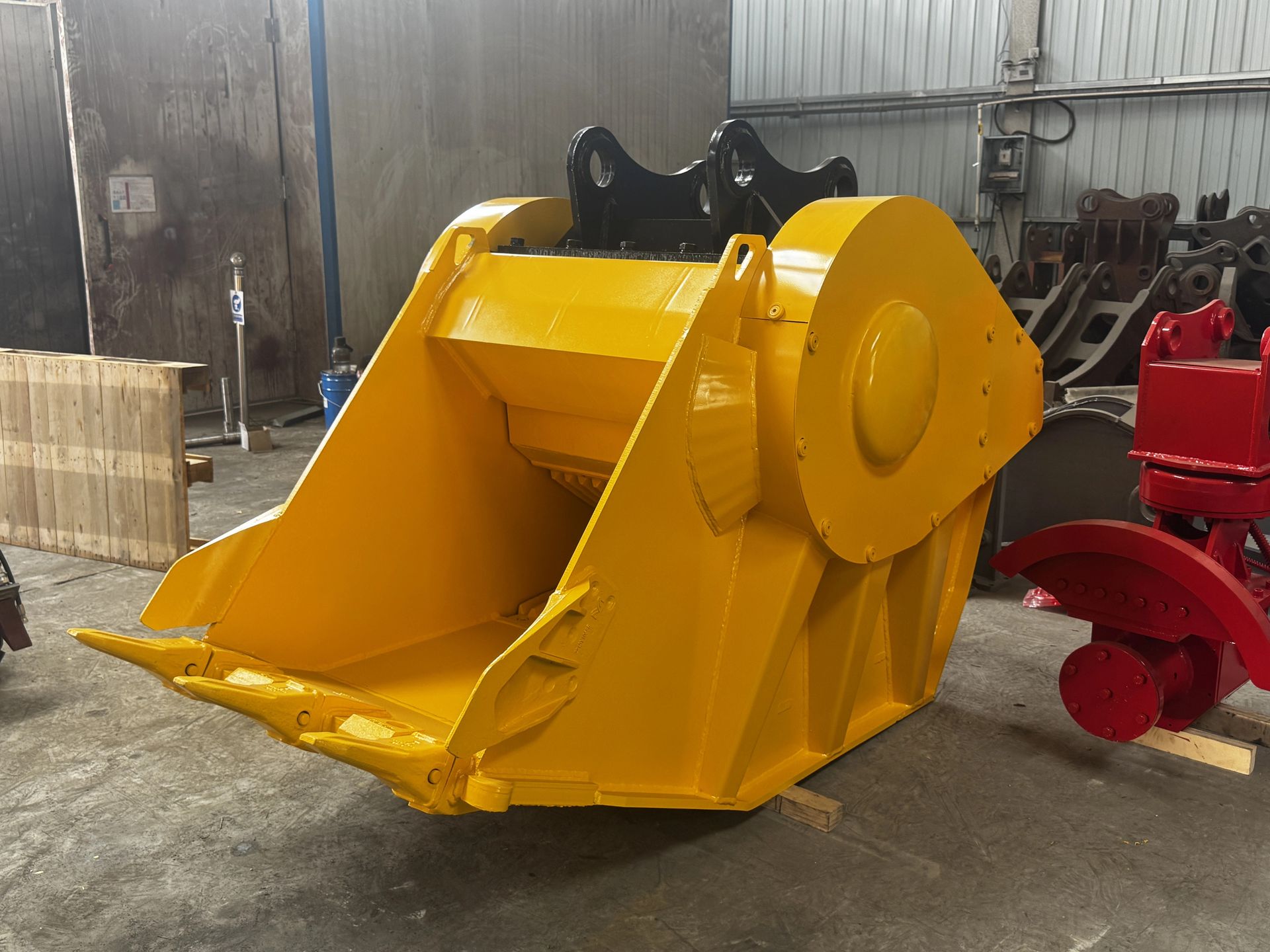 RIBETTER Excavator Attachment Crushing Bucket Core Components Bearing Engine PLC-Certified Low Maintenance Cost Certified 1900kg