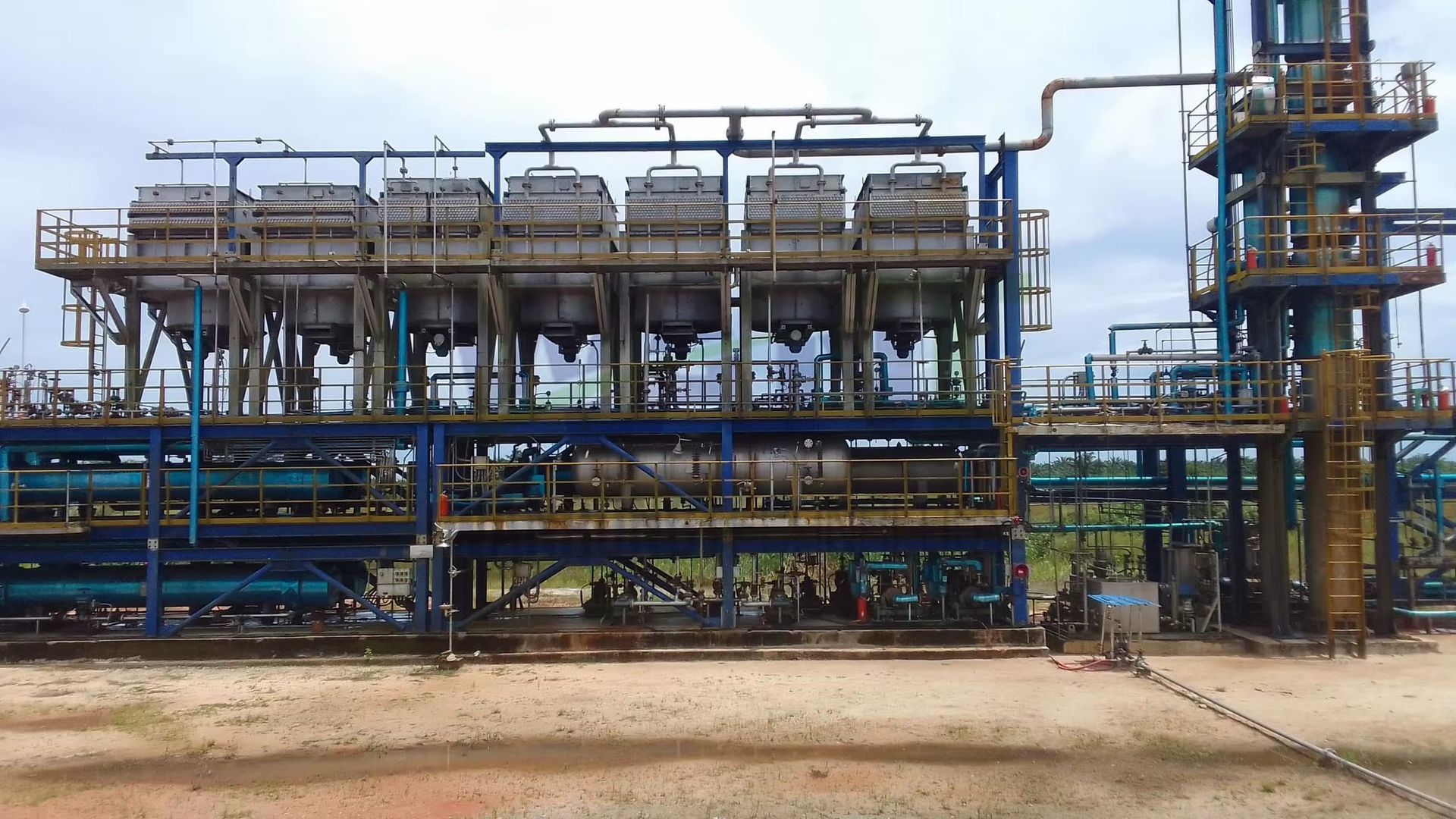 Advanced Professional Crude Oil Refinery to Produce Gasoline diesel Fuel Oil Naphtha Distillation Equipment