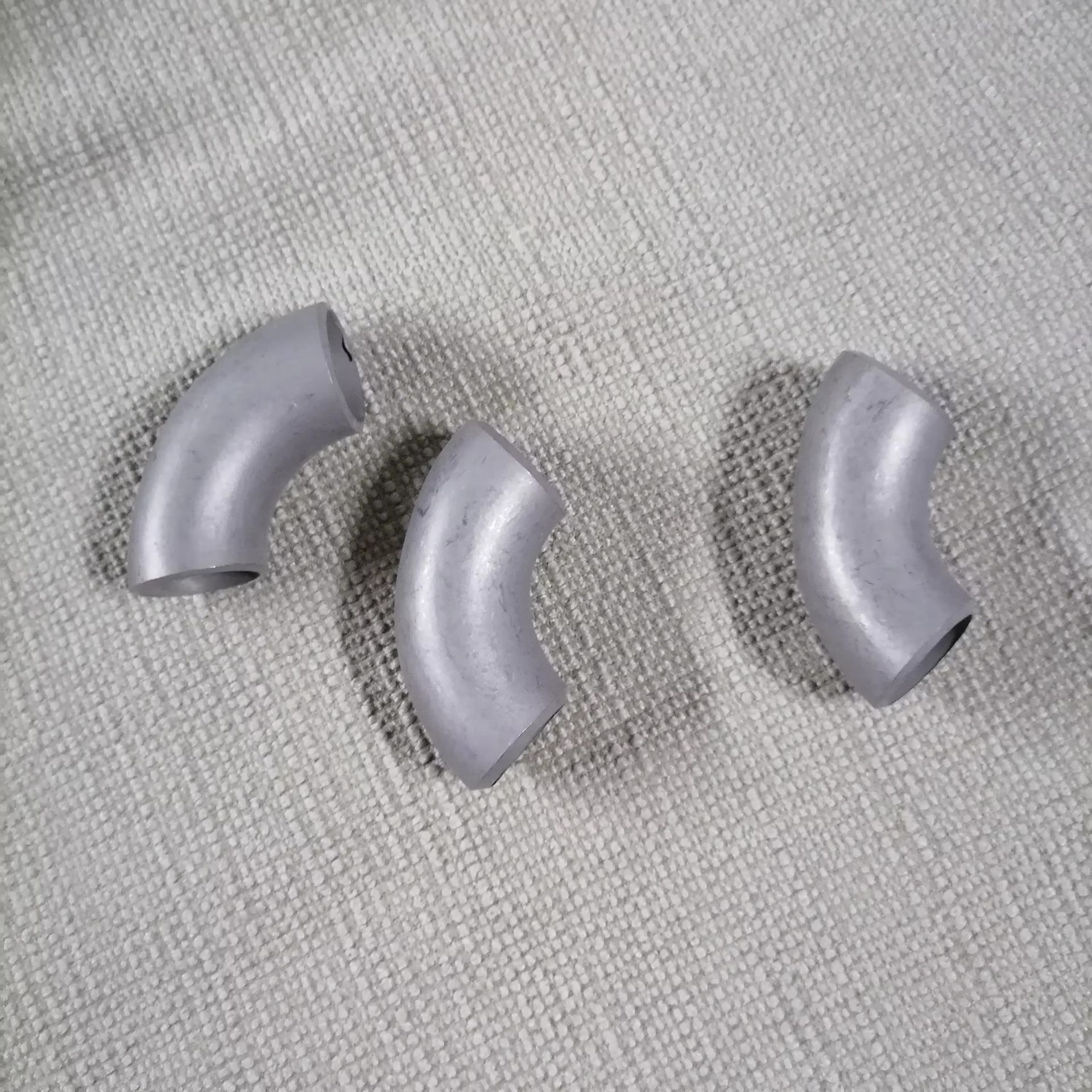 Wholesaler Price JVGUO Brand Gr1 Titanium 90 Degree Elbow Pipe Fittings Cutting Welding Bending for Petroleum Equipment AMSE
