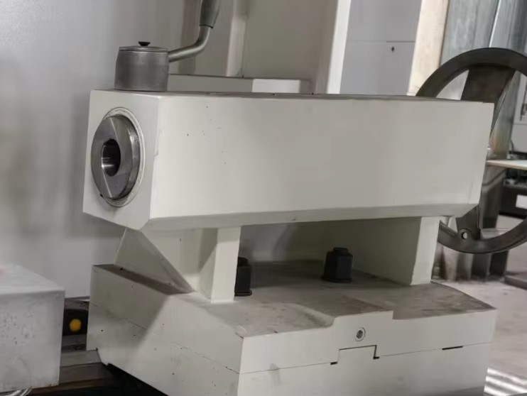 QK1313 Flat Bed CNC Pipe Thread Lathe Heavy Duty Hollow Spindle with GSK System for Oil Country Pipe Threading