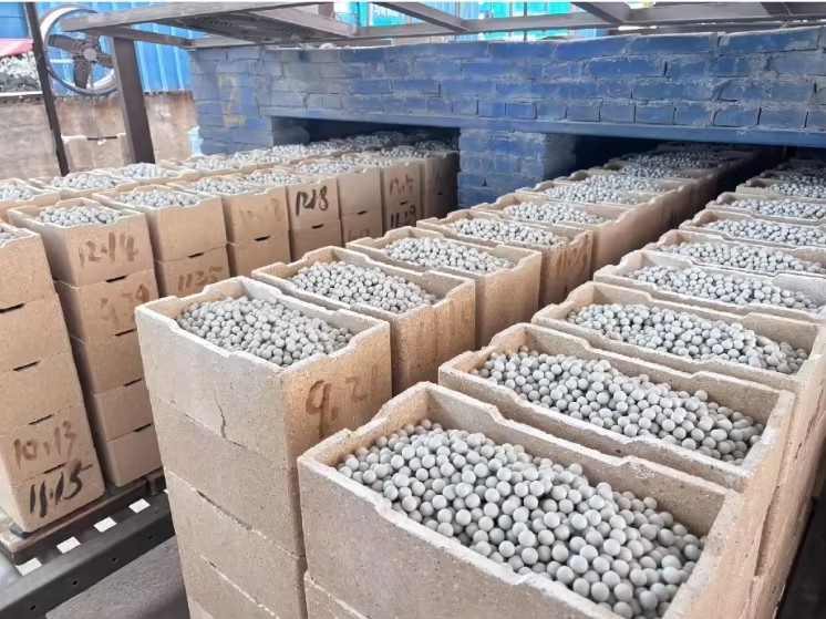Durable Alumina Ceramic Packing Ball with Anti-Channelling Design, Media Filler for Ammonia Converter & SRU