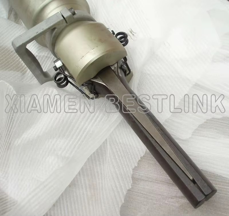 Hydraulic Rock Splitter for Vertical Applications