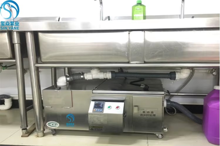 Daf Food Beverage Oil Water Separator Dissolved Air Flotation Machine System Fat Grease Trap 90 SUS 304 Oil Trap for Restaurant