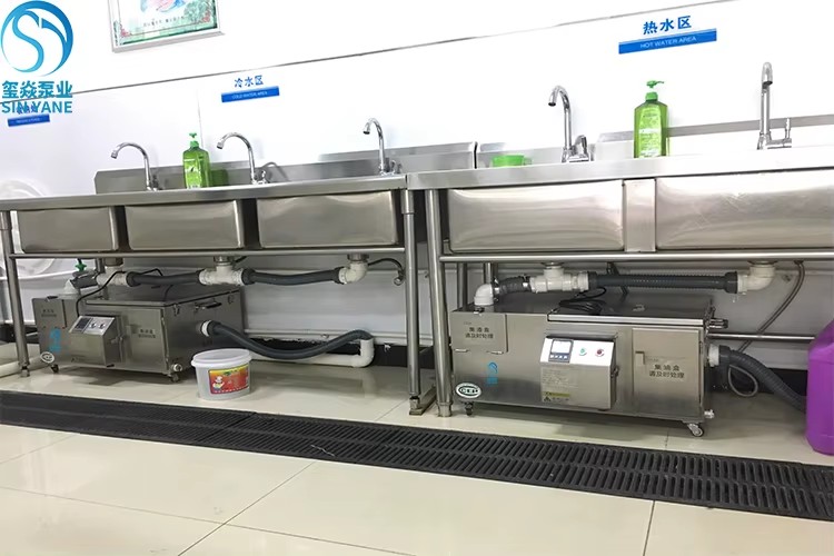 Compact Grease Interceptor with Grease Skimmer and Drain Valve