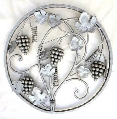 2021 Hot Wholesale Customized Forged Iron or Wrought Iron Railing Baskets Balusters Ornaments Manufacturer for Fence Decoration