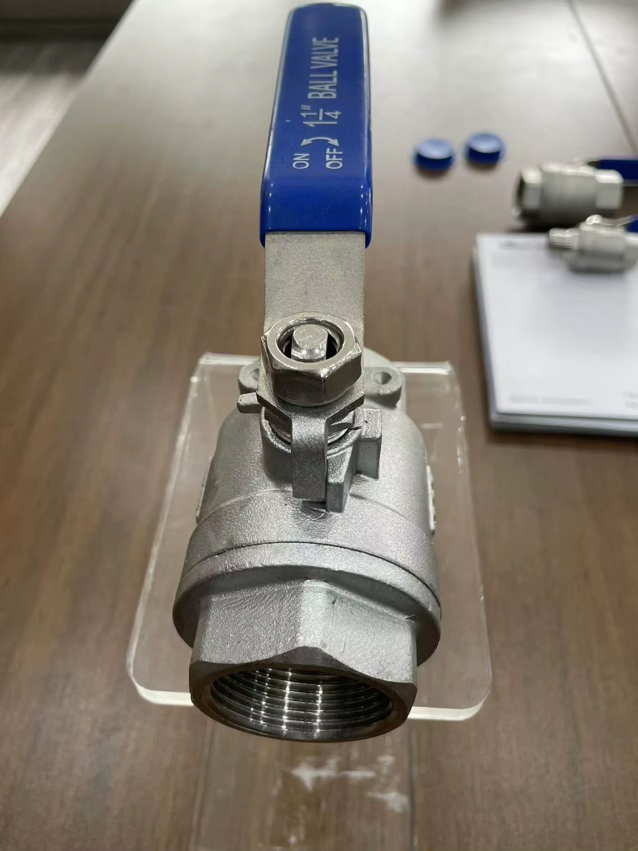 Manual 2PC Threaded Stainless Steel 304 316 Ball Valve with Handle OEM for Industrial Use Control Water / Oil / Gas Media