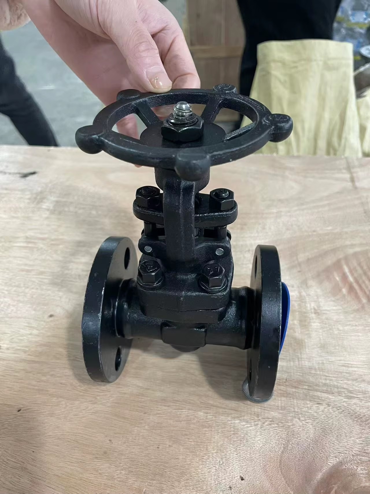 WCB CS Gate Valve for Water Oil Gas with Electric / Manual / Pneumatic Actuation and Normal / High Temperature Resistance