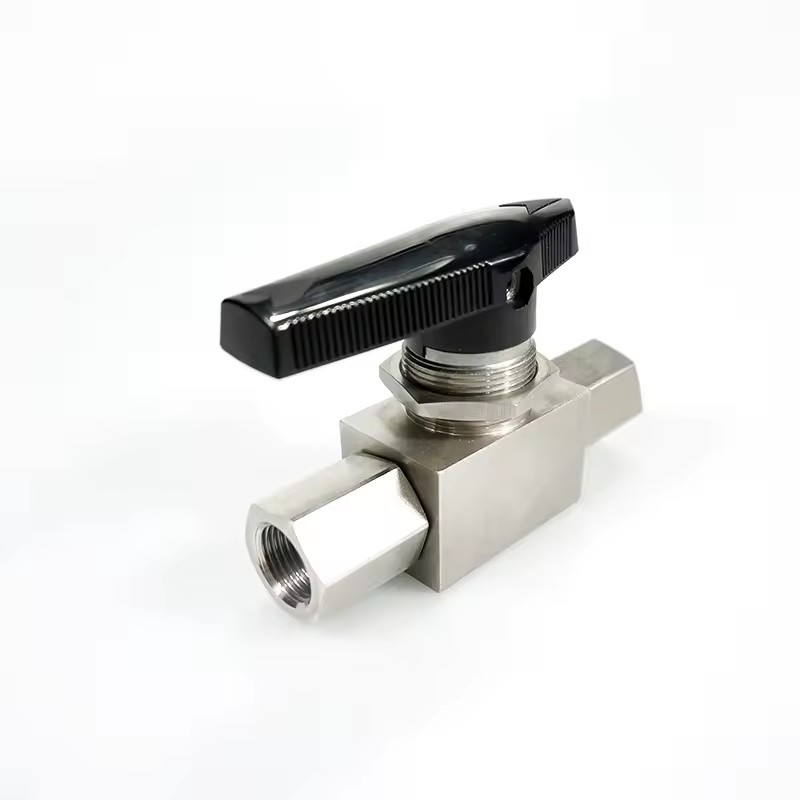 Product Importer Gallery 03 · 6264013d97