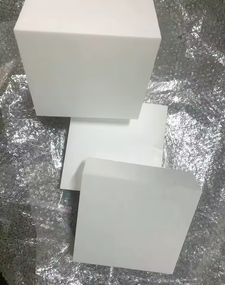 Product Importer Gallery 01 · 12e199f628