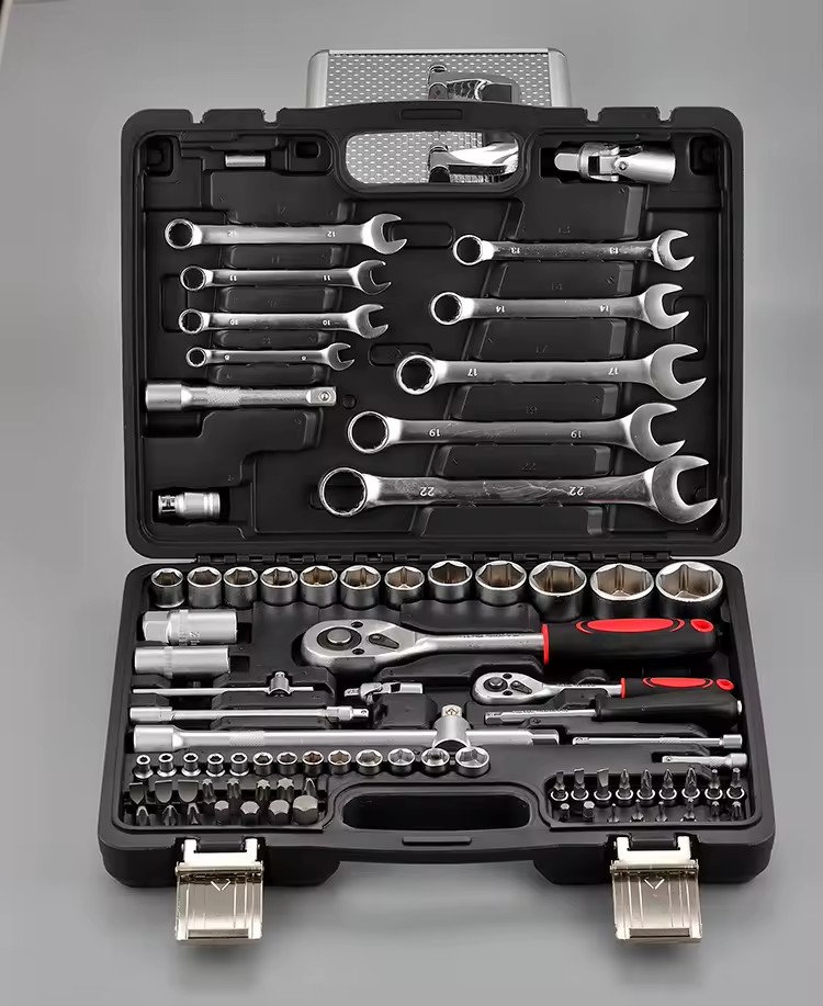 Professional 82 Pcs Socket Tool Set Spanner Wrench Tool Kit for Car Repairing Tool Kit