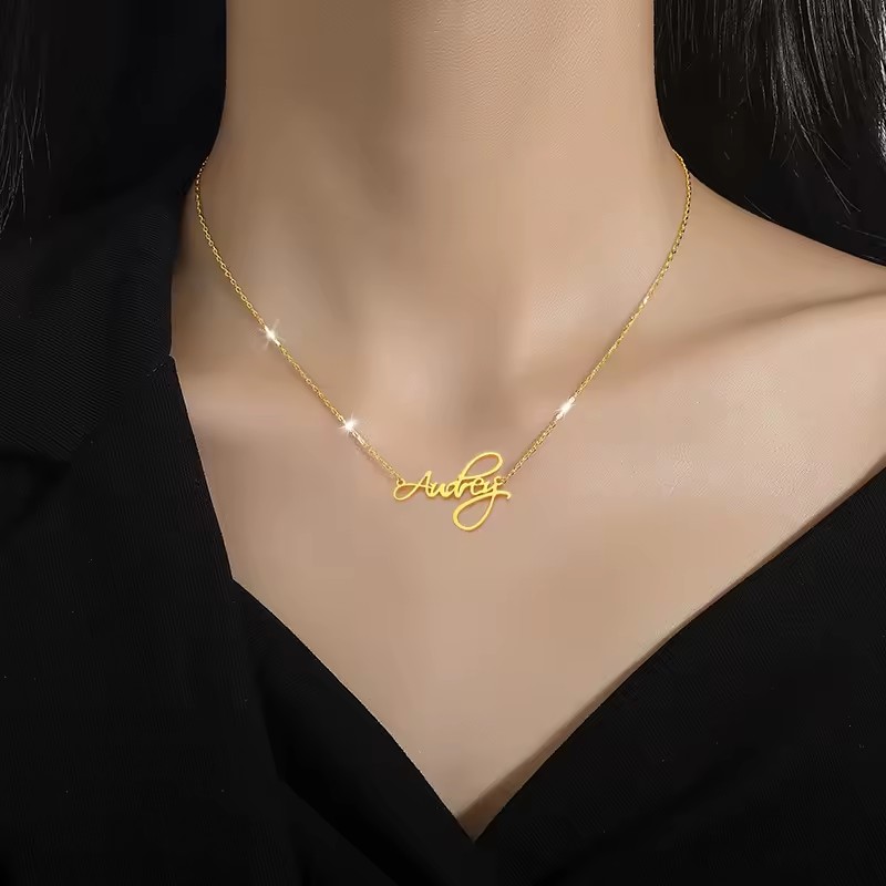 XL074 Letter Pendant Necklace Accessories Luxury Style Versatile Waterproof Fashion Jewelry Main Stainless Steel Necklace Chain