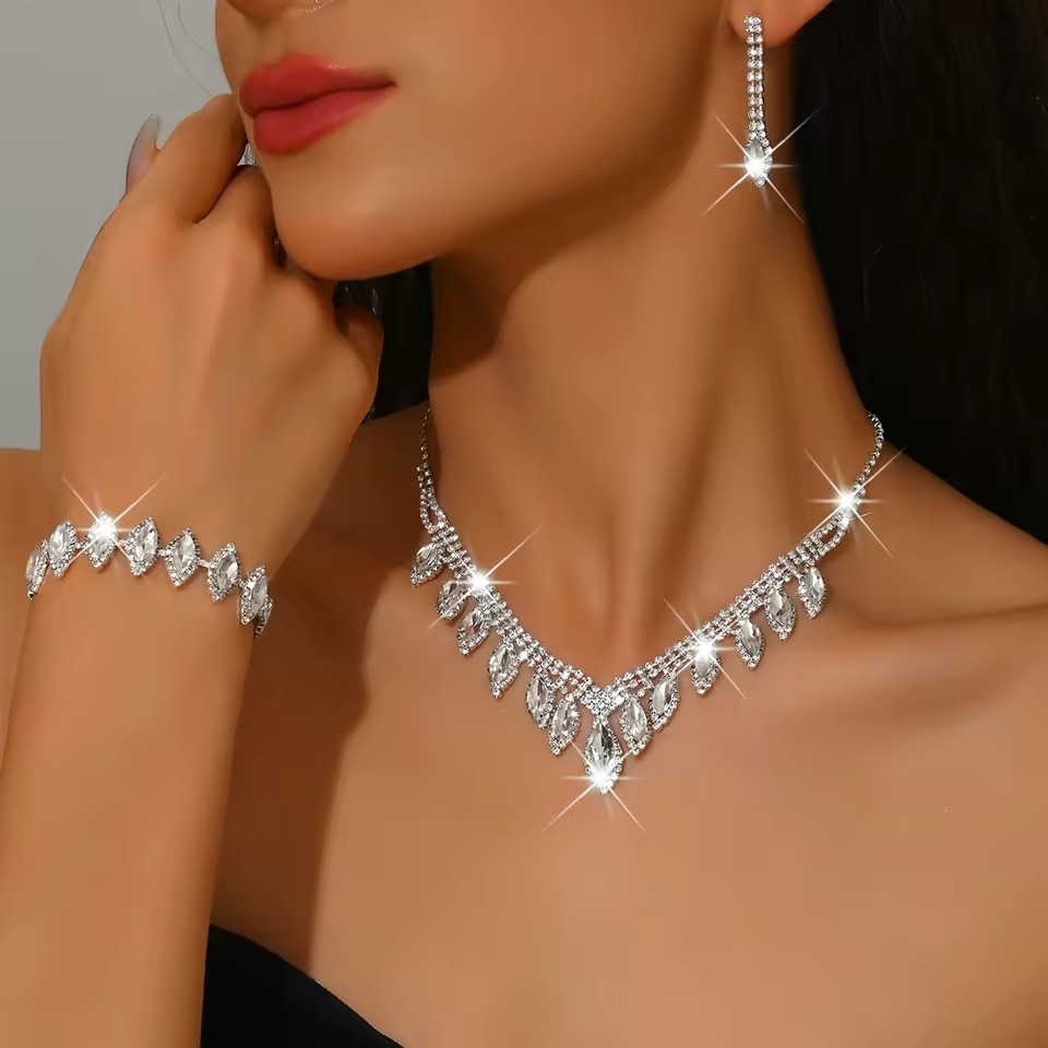 Custom Luxury Shiny Pendant Diamond Wedding Party Copper Alloy Earrings Bracelet Necklaces for Women Set Fashion Jewelry Sets