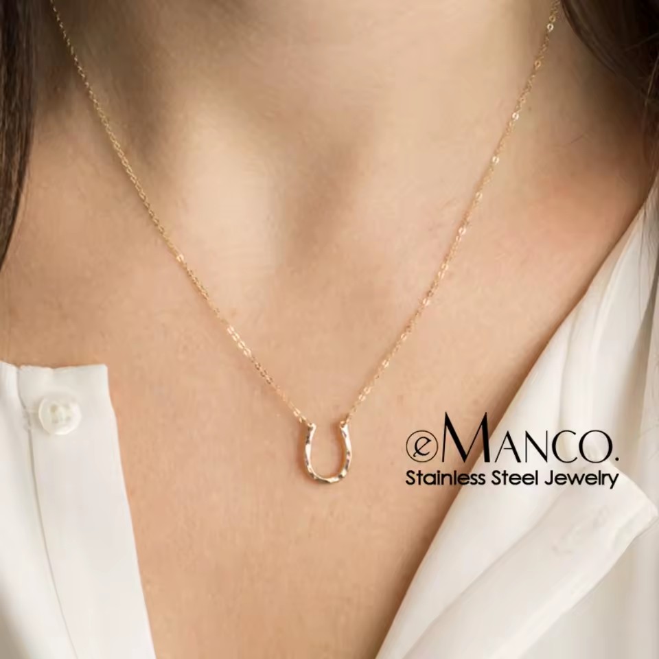 EManco Necklace Fashion Classic Series U-Shaped Pendant Necklace Women's Daily Wear Matching Pendant Necklace