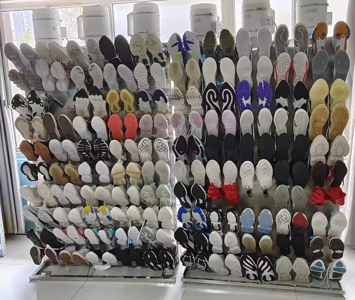 Energy-Saving Electric Wall Mount Shoe Dryer Rack Quick Boot Drying with Air Cooling Commercial Laundry Equipment