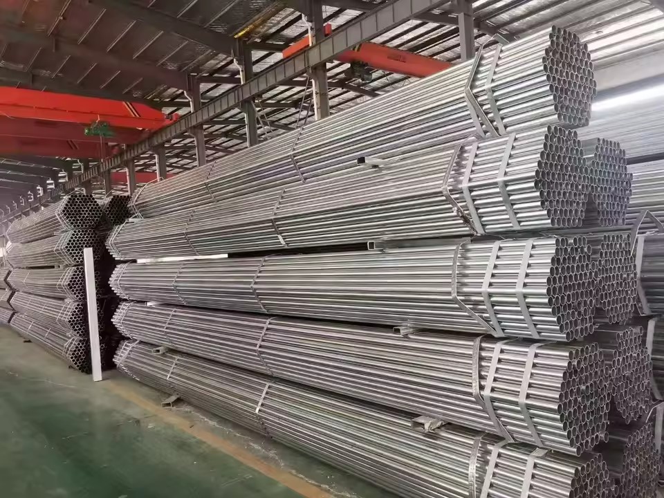 Industrial-grade Galvanized Round Steel Pipes Factory Wholesale Round Galvanized Steel Pipe