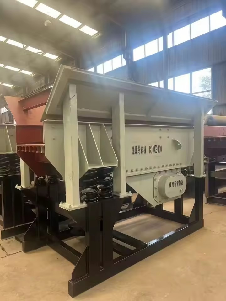 ZSW3080 Linear Vibrating Grizzly Feeder Motor 3080 Mining Vibratory Feeding Machine Pre-Screening Function Stone Ore Jaw Crusher