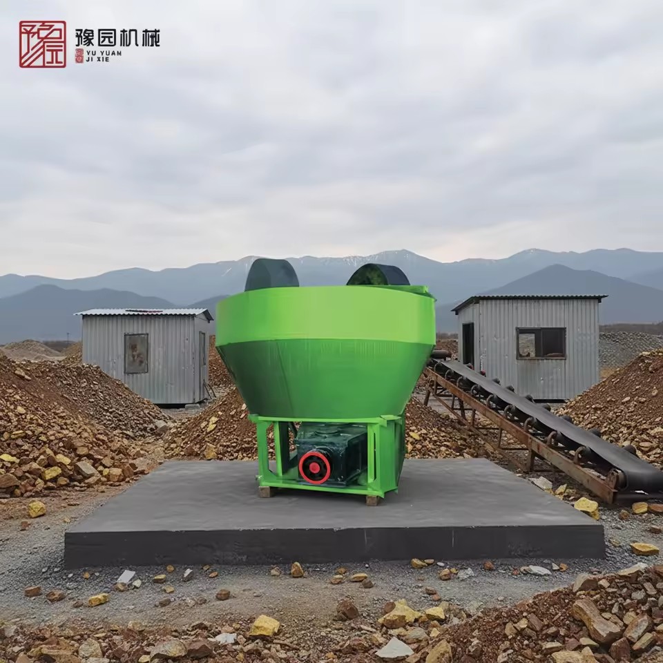 Wet Pan Mill Gold Grinding Machine with AC Motor and Bearing High Quality Gold Mining Equipment