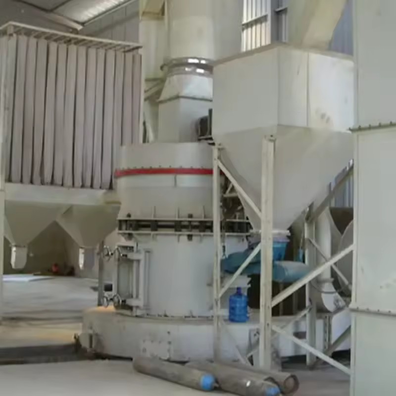 Quartz Limestone Basalt Marble Iron Ore Ultra-fine Raymond Mill with Engine and Bearing 1.0-4t/h Capacity