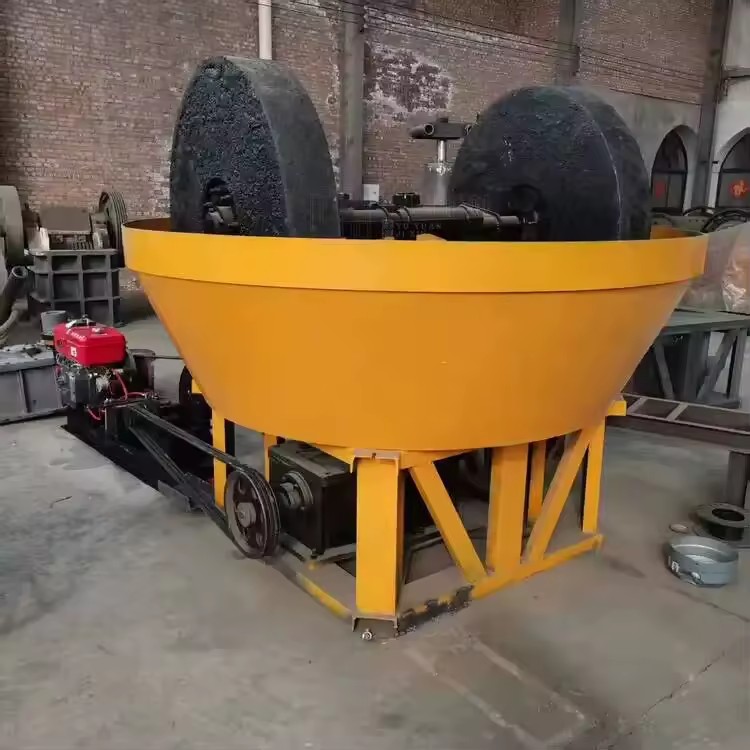 Chinese Supplier Low-priced Gold Mine Wet Pan Mill Disc Mill High-Efficiency Wet Stone Grinder with AC Motor Gearbox