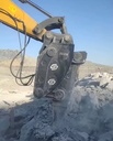 Versatile Hydraulic Vibrating Rock Splitter for Construction for 70-85 Ton Excavators 9500kg Weight 1 Year Warranty