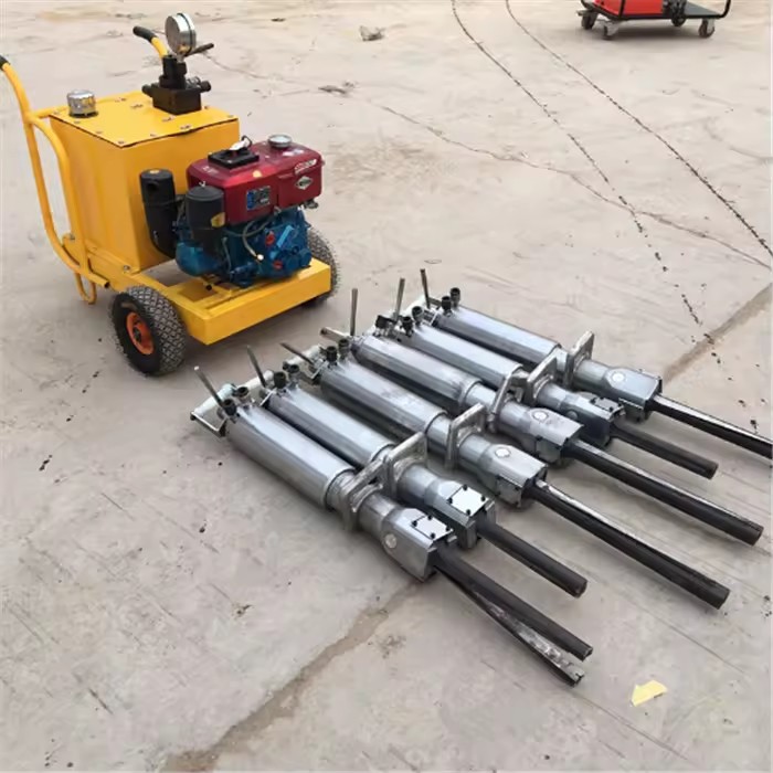 Granite Boulder Splitting Hydraulic Rock Splitter Machine with 4.2KW Engine for Sale