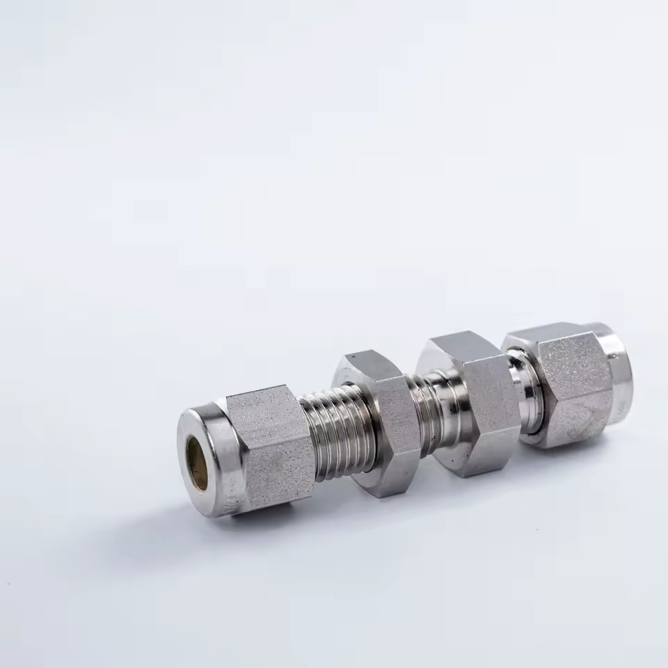 Compact Bulkhead Ferrule Connector BA Grade Gas Piping Systems Superior Sealing Reliable Safety High Pressure Valve Fitting