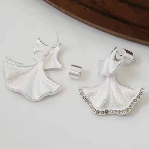 Exquisite Handmade Gold-Plated Brass Ginkgo Leaf Drop Earrings Vintage Style Fashion Jewelry for Women's Party Occasions