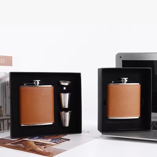Custom 6oz 7oz 8oz Metal Stainless Steel Whisky Hip Flask Pocket Leather Wrapped Whiskey Hip Flask Gift Set with Funnel and Cups