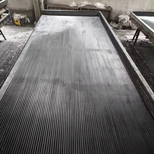 OEM Gold Shaking Table Mining Equipment Gravity Concentrating Table for Fine Gold Recovery